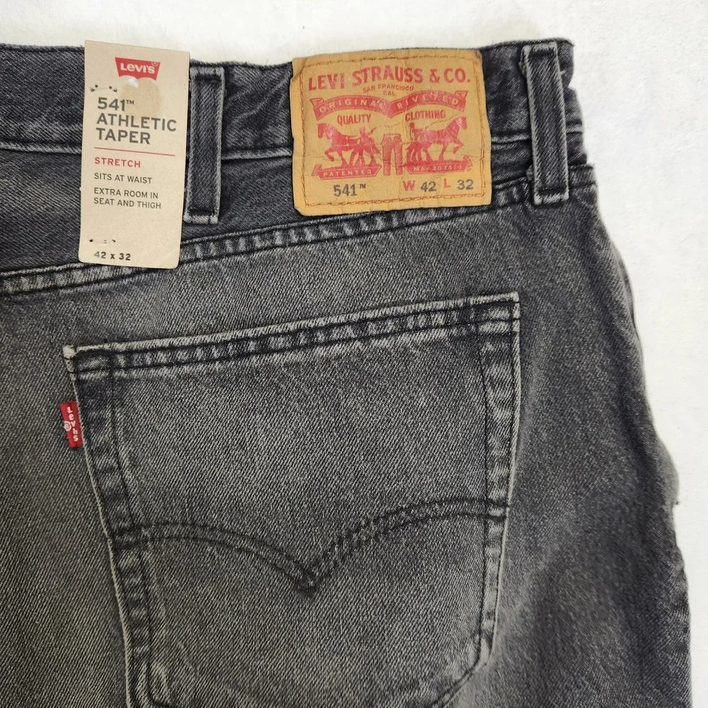 Levis 541‎ Mens Athletic Taper Stretch Jeans Faded Black 42x32 18181-0301